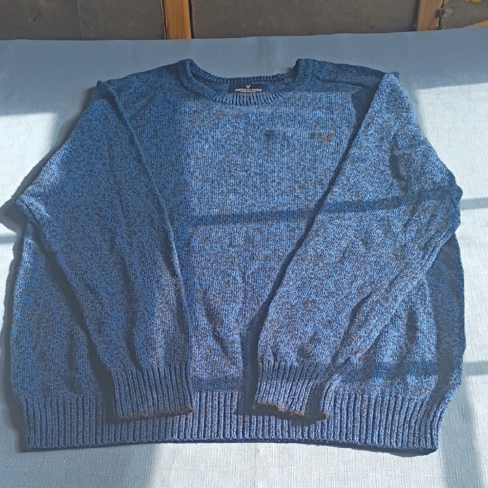 American Eagle Outfitters Men's Heathered Blue Crewneck Sweater